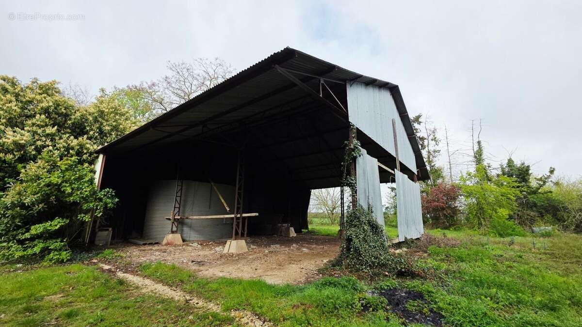 Maison corp de ferme 8 pieces grange hangar - photo 15