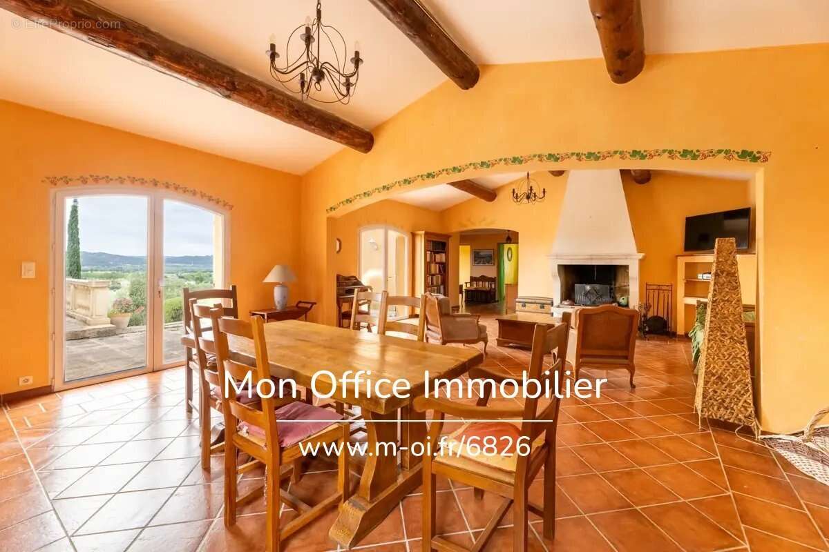 Référence : 6826-SJO - Maison familiale en impasse à Cadenet (84160) SOUS-OFFRE:  VUE DOMINANTE ET DEGAGEE -3 chambres - garage- - photo 6