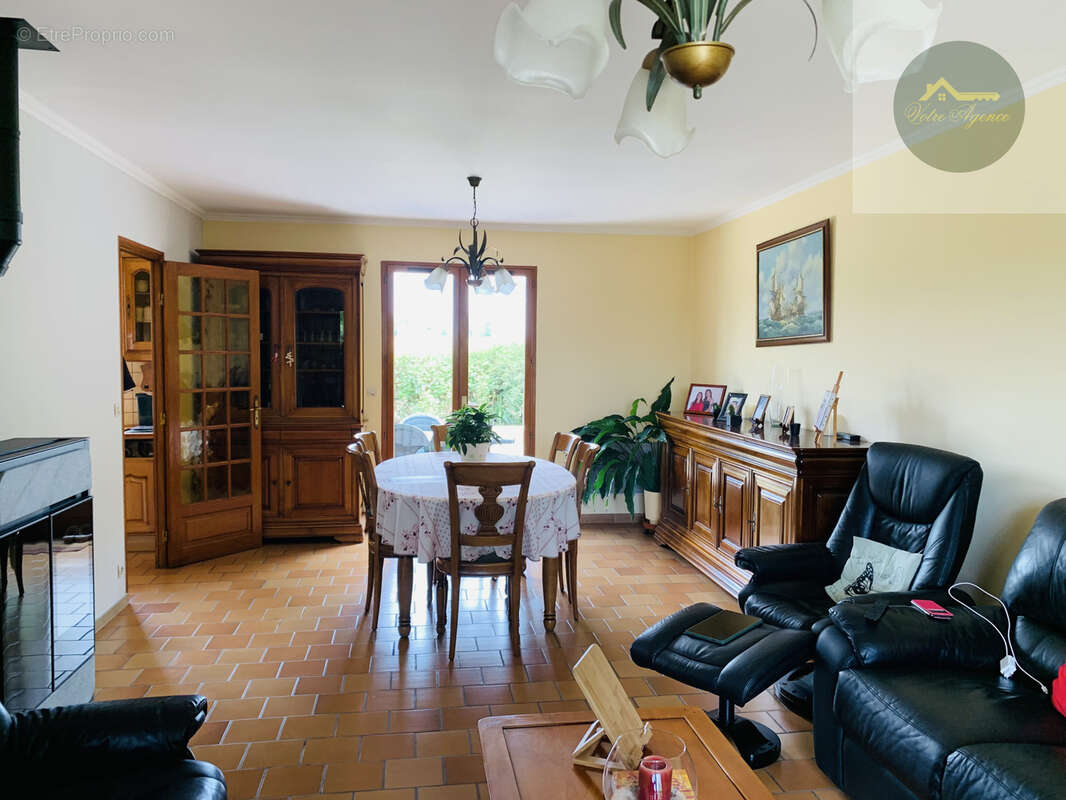 Maison à JOUY