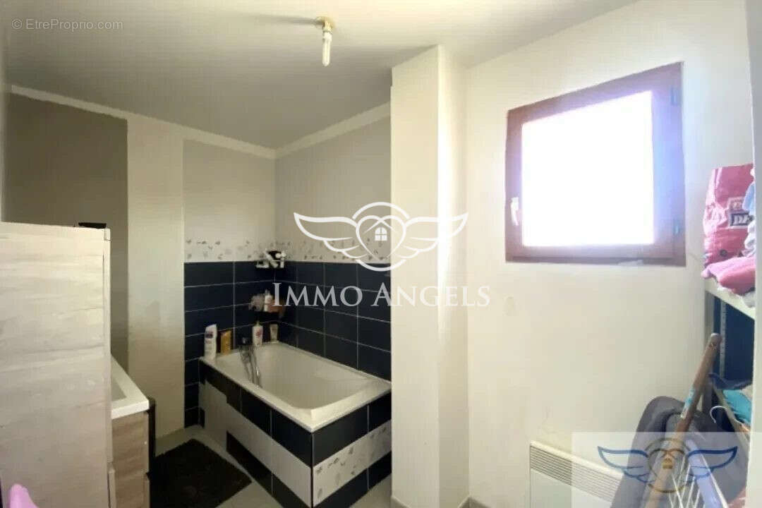 Maison à COURNONSEC