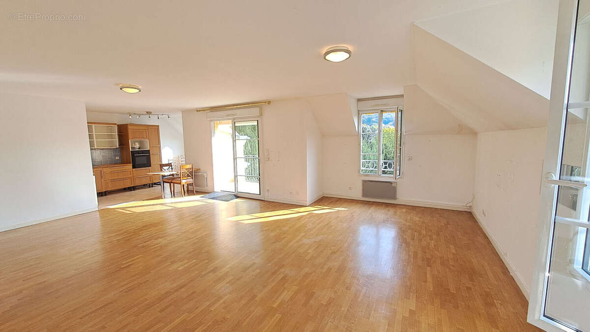 Appartement à SAINT-REMY-LES-CHEVREUSE