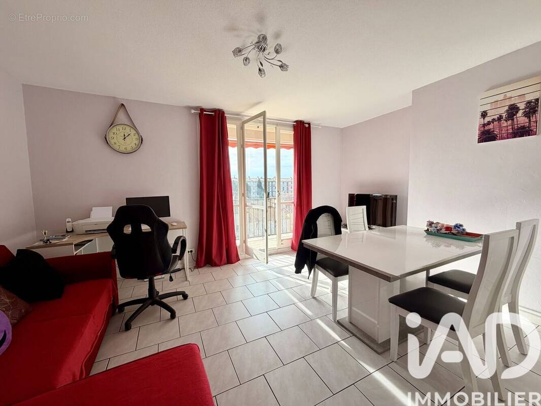 Photo 1 - Appartement à SALON-DE-PROVENCE