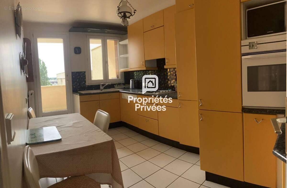Appartement à LE CHESNAY