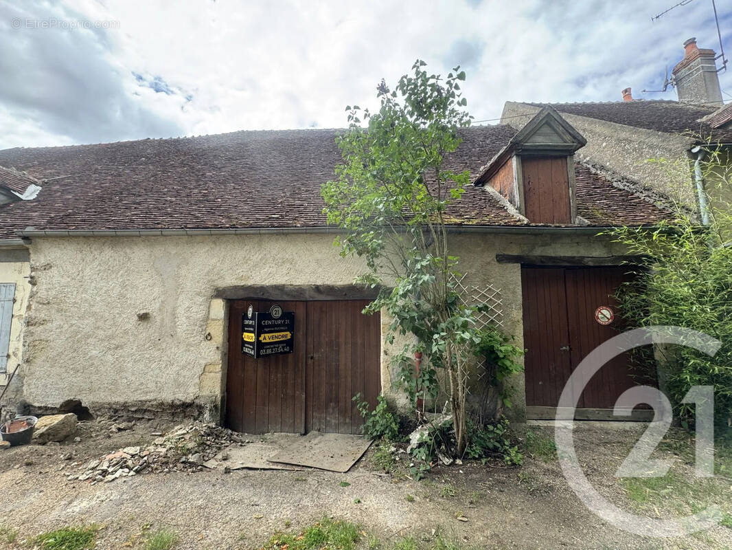 Maison à VARZY