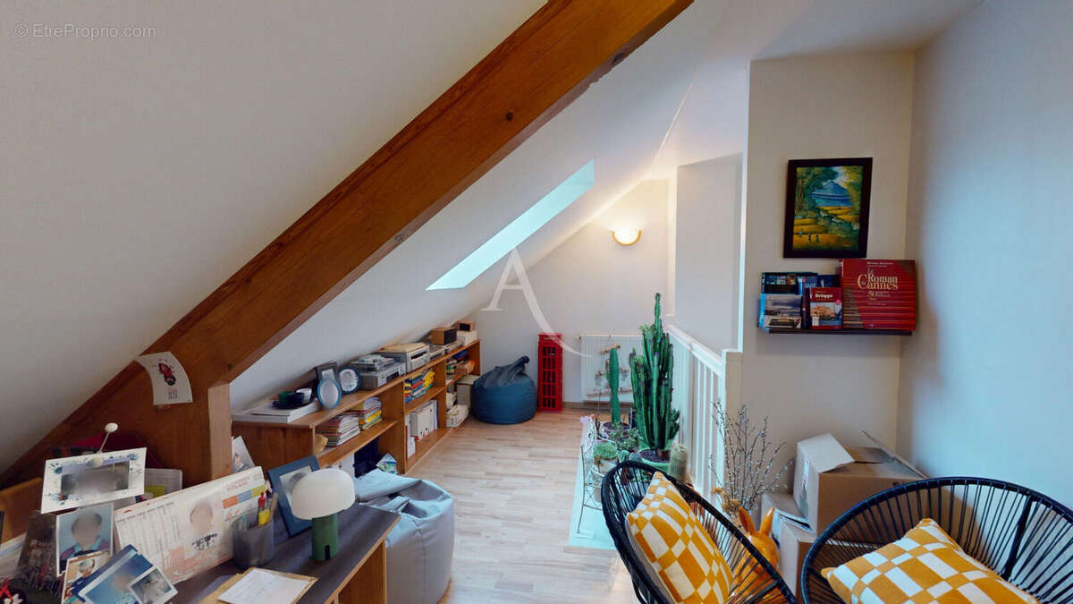 Maison à ESBLY