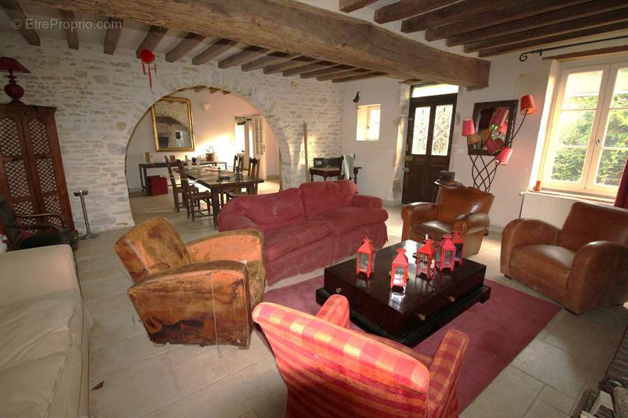 Maison à ENTRAINS-SUR-NOHAIN