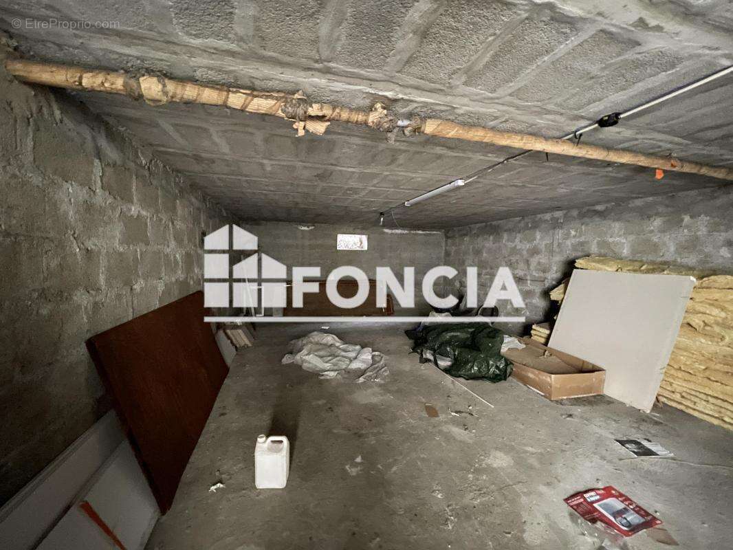 Commerce à SAINT-MARTIN-D'HERES