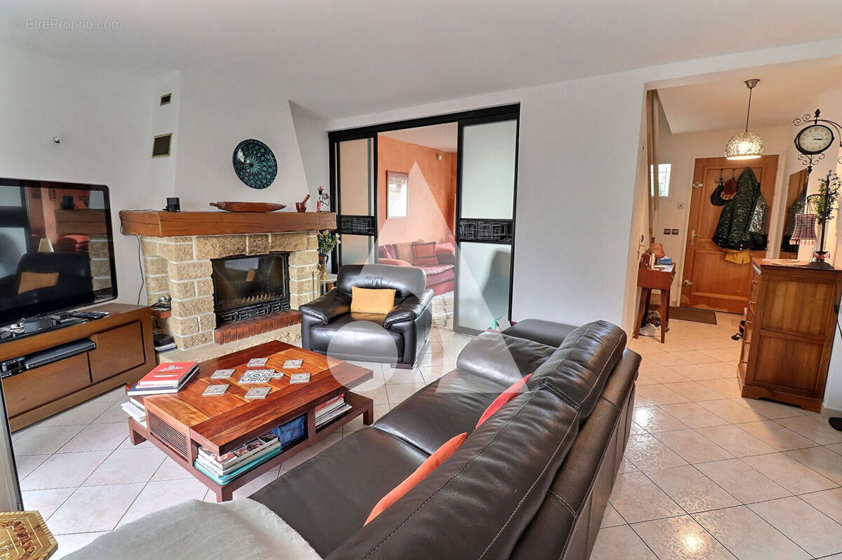 Maison à MERY-SUR-OISE