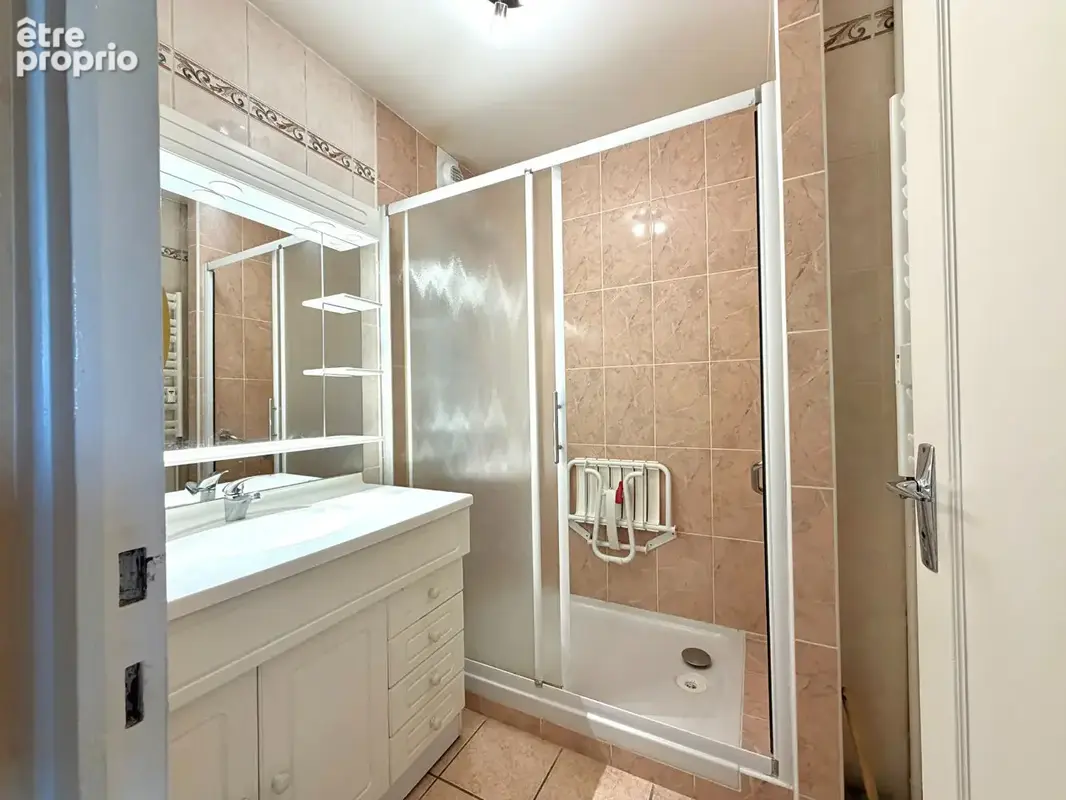 Appartement T4 de 83 m² avec garage et cave - À deux pas du Parc de l'Europe - Saint-Étienne - photo 7