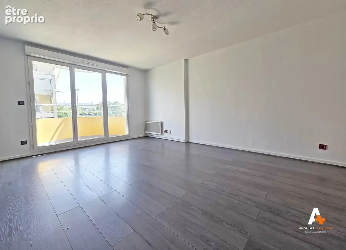 Vente Marseille 13013 - La Rose - Grand type 2 avec balcon et parking - photo 2