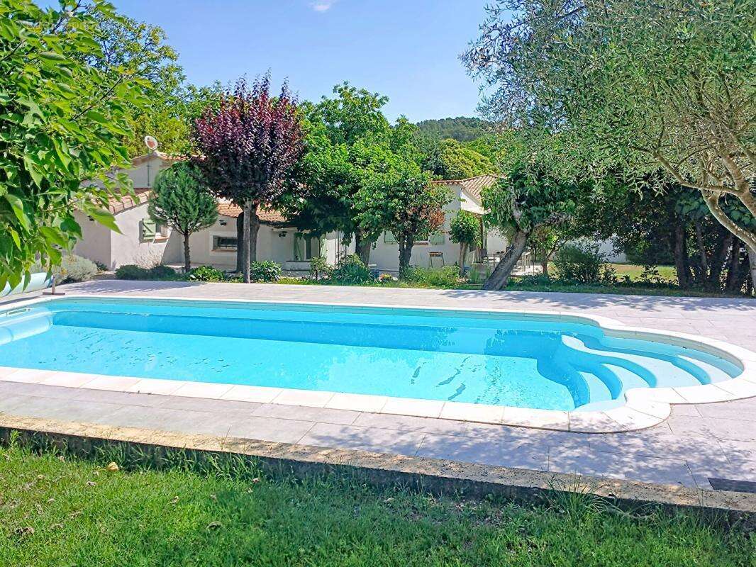Villa sur 1700m² de terrain avec piscine, appartement et garage - LE VAL - photo 2