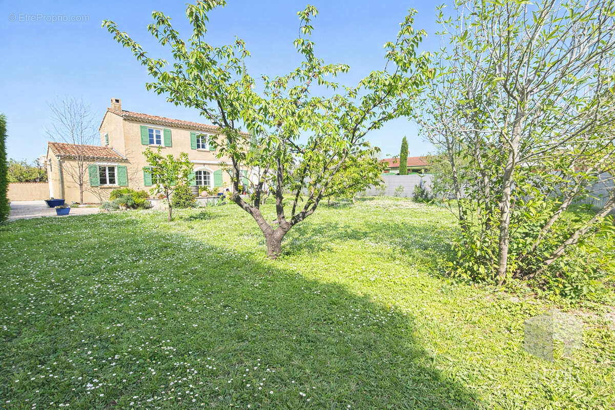 MONTELIMAR, maison de 130 m2, 5 chambres - photo 2