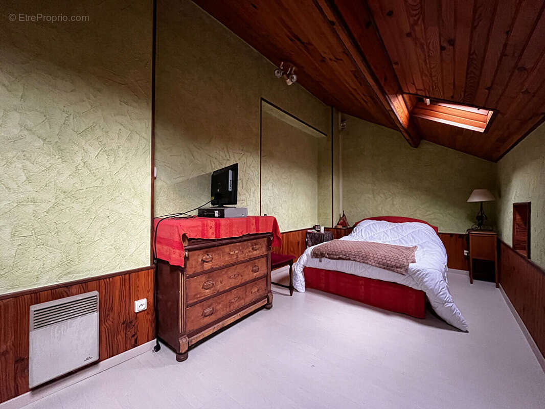 Maison à SAINT-JEAN-DE-SAUVES