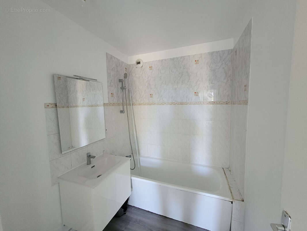 Appartement à SAINT-JEAN-DE-BRAYE