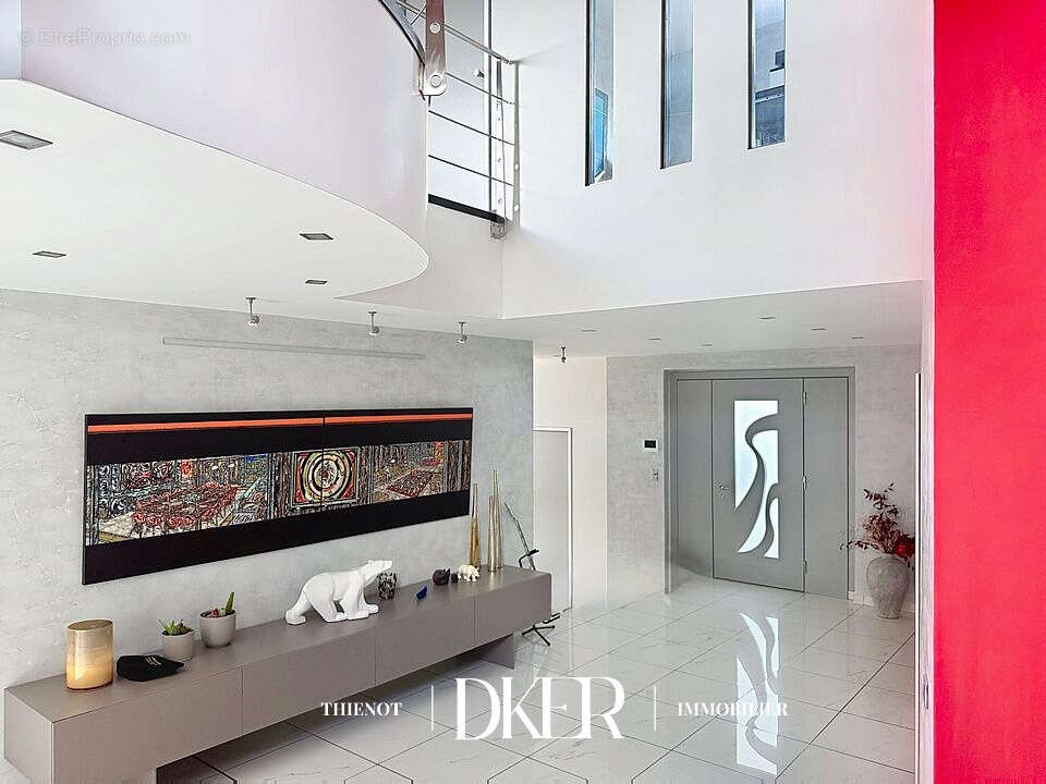Propriété de prestige avec confort de plain pied de 500 m2 sur parc 4400 m2 située sur la cote des blancs - photo 10