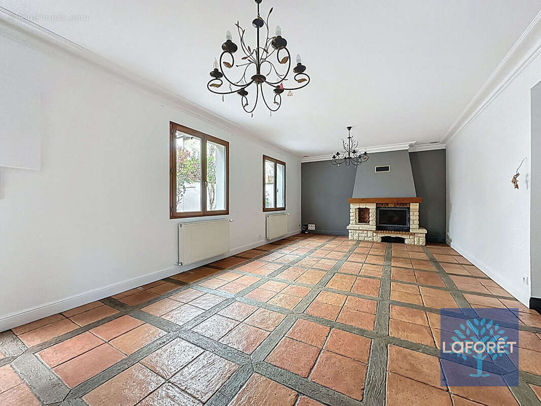 Maison à VILLIERS-SUR-MARNE