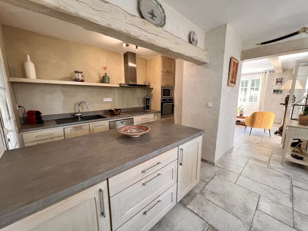 Maison à SAINT-SATURNIN-LES-APT