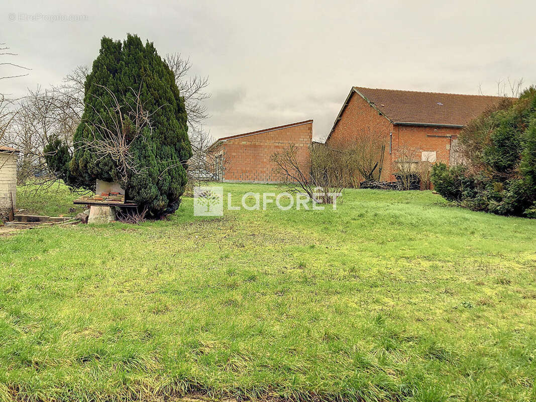 Maison à SAINT-LUMIER-LA-POPULEUSE