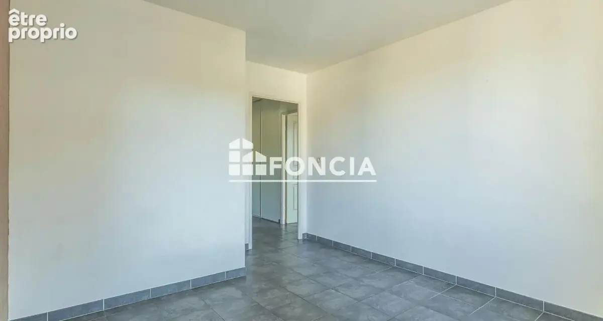 Toulon ouest - grand t2 - terrasse et garage ferme dans residence recente - photo 9