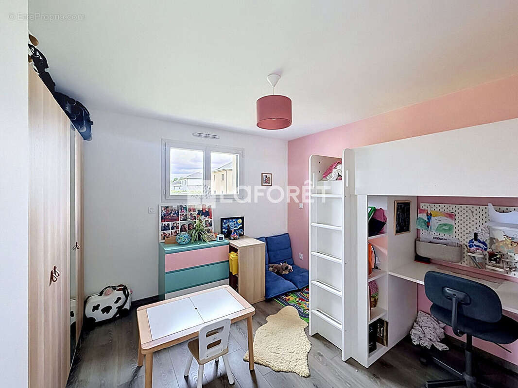 Maison de plain-pied centre Saint Georges Des Groseillers 130 m2 - photo 14