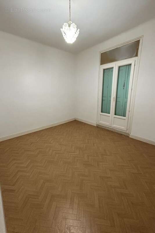 Appartement à PEZILLA-LA-RIVIERE