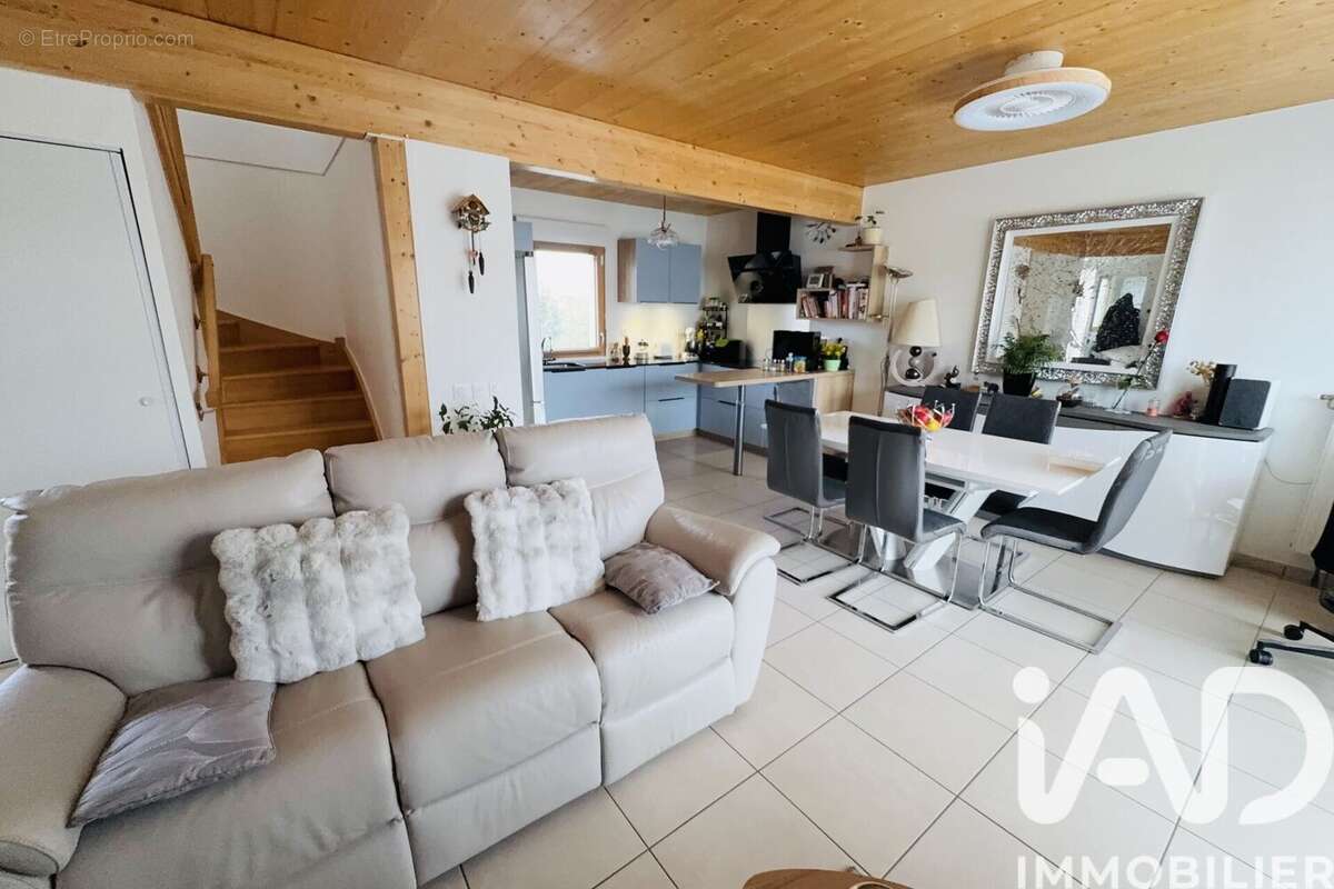 Photo 5 - Maison à BUSSY-SAINT-GEORGES