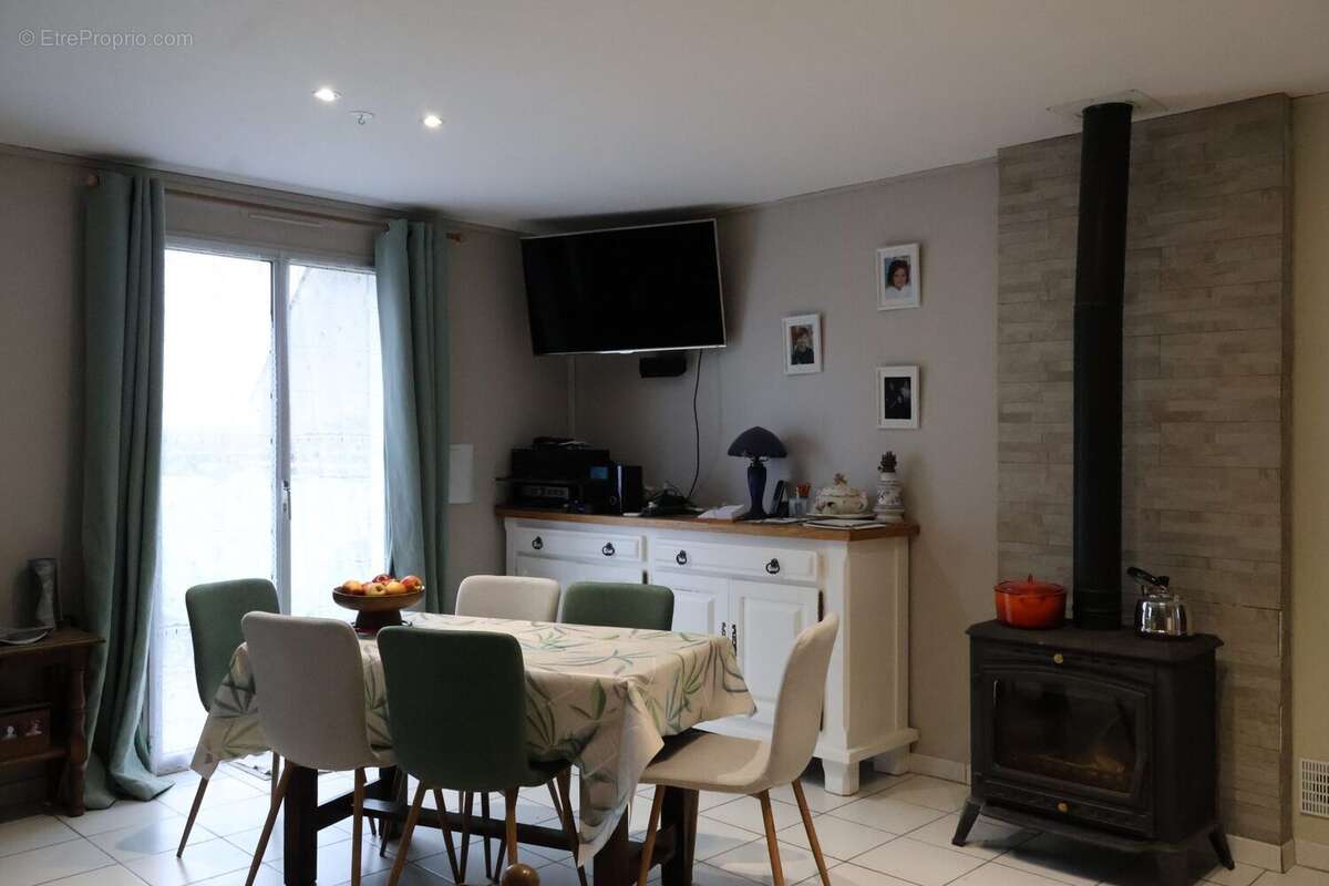 Maison 121 m² à Courlon-Sur-Yonne  - photo 3