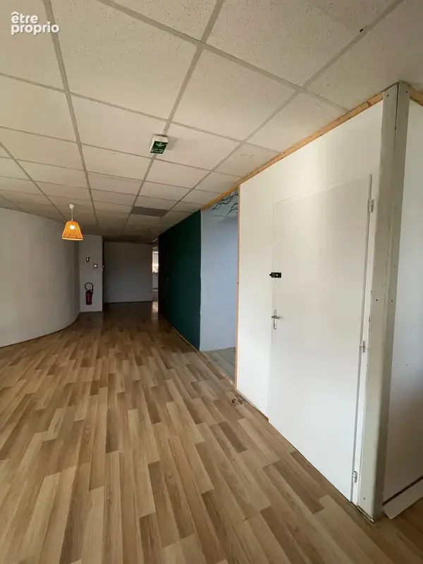 Bureau 606m2 1er étage avec ascenseur - photo 6