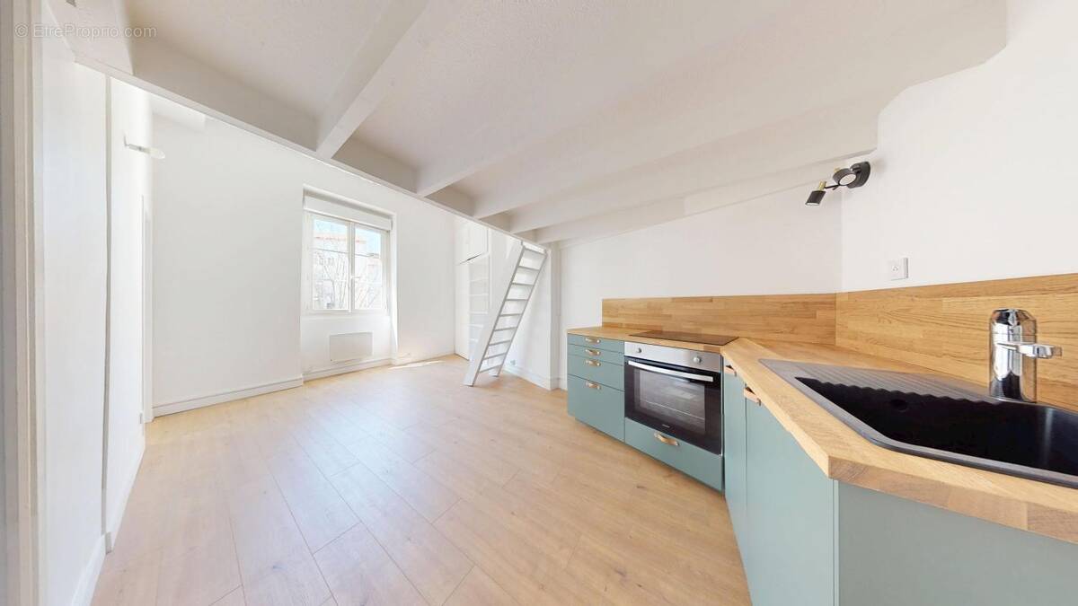 Appartement à LYON-3E
