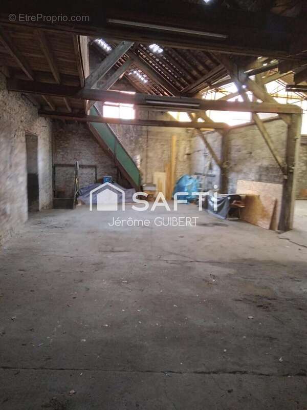 Photo 4 - Commerce à BRESSUIRE