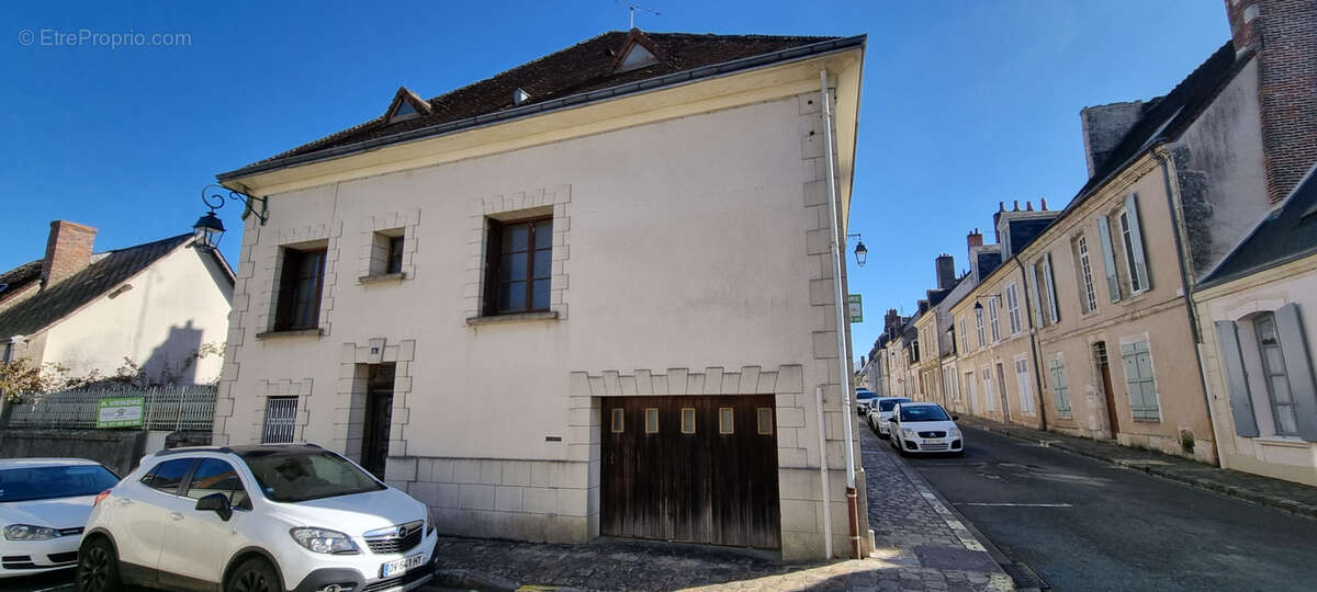 Maison à CHATEAUDUN