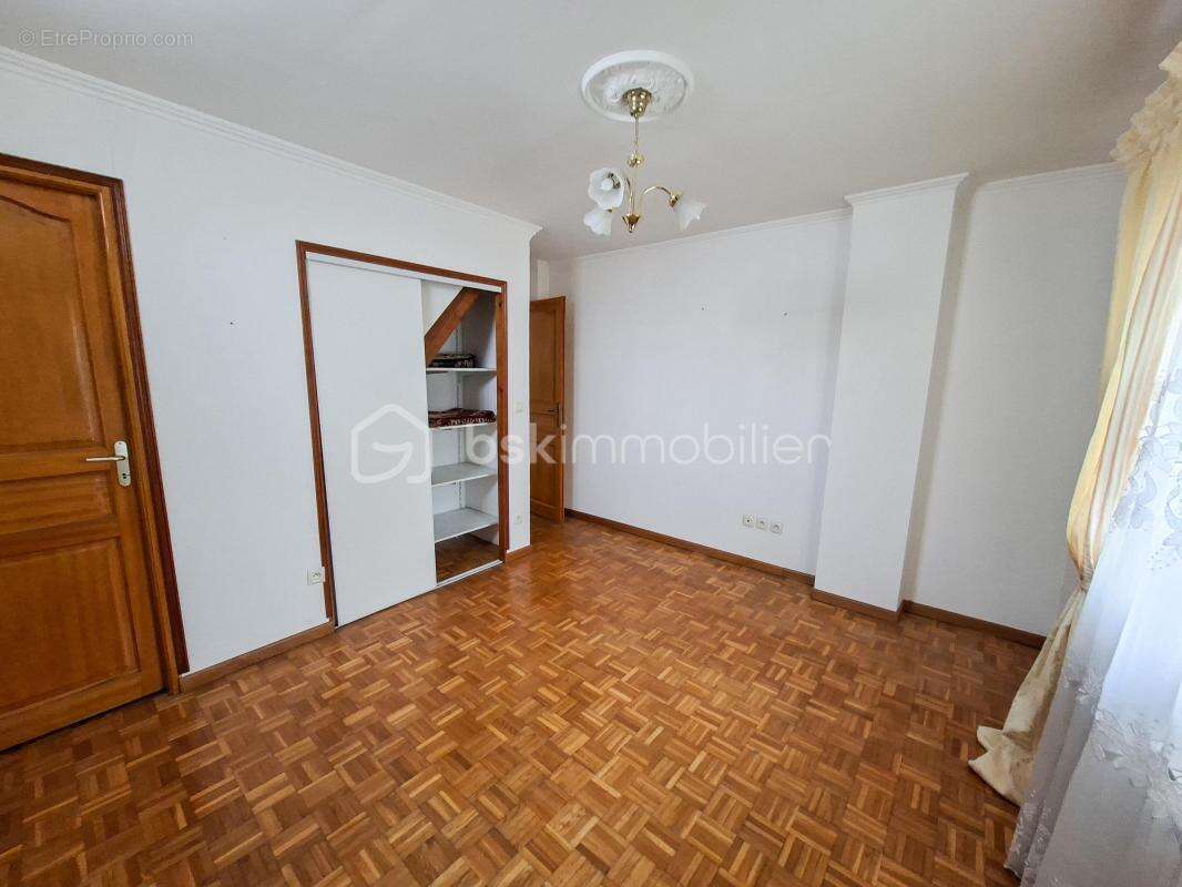 Maison à TREMBLAY-EN-FRANCE