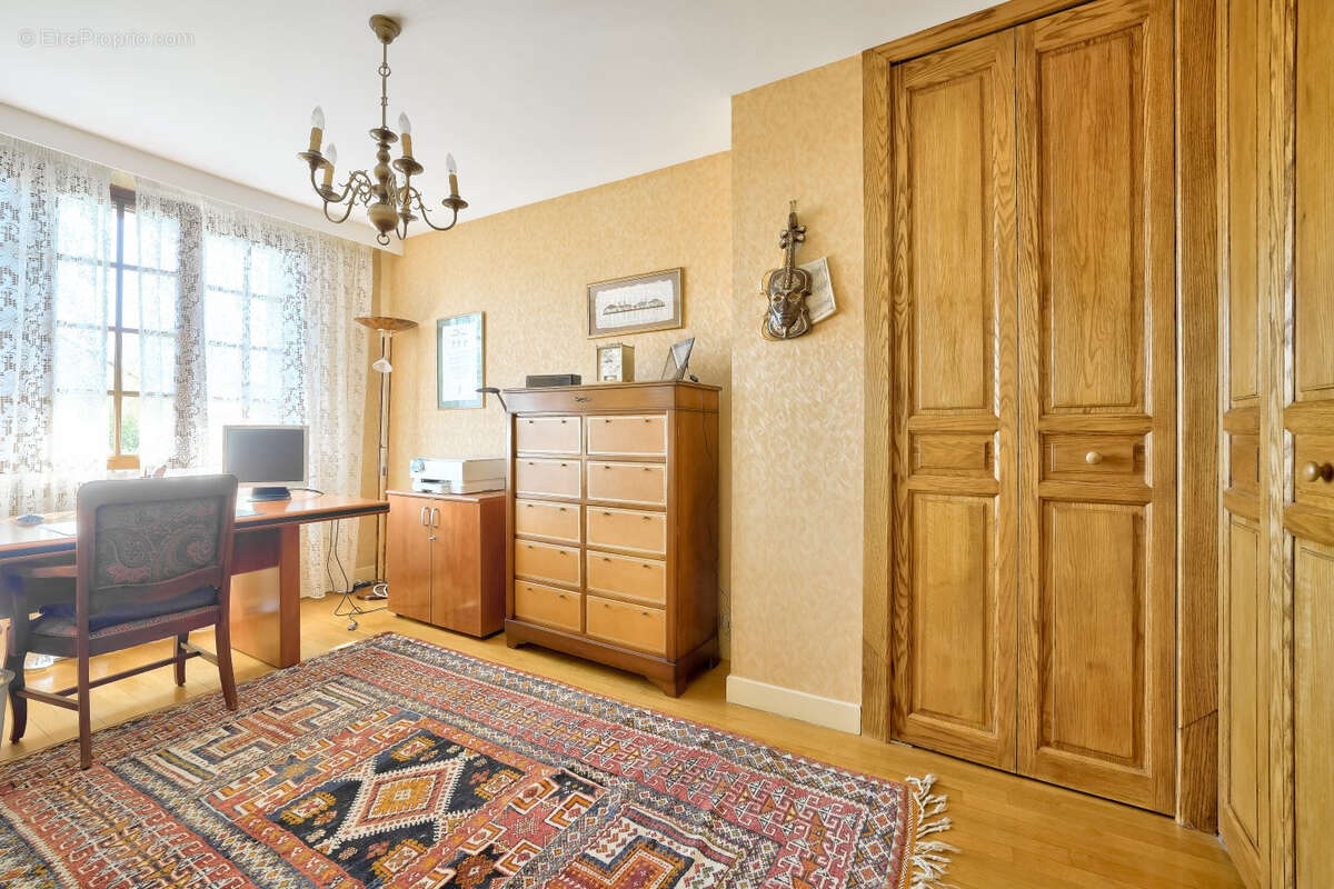 Maison à VIRY-CHATILLON