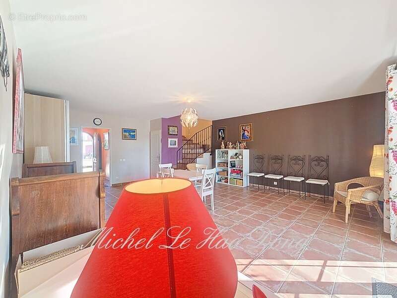 Charmante marina avec 03 chambres en duplex à vendre à Aigues-Mortes (30220) - photo 16