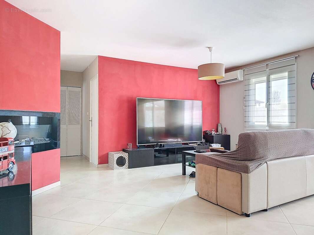 Maison à PUGET-SUR-ARGENS