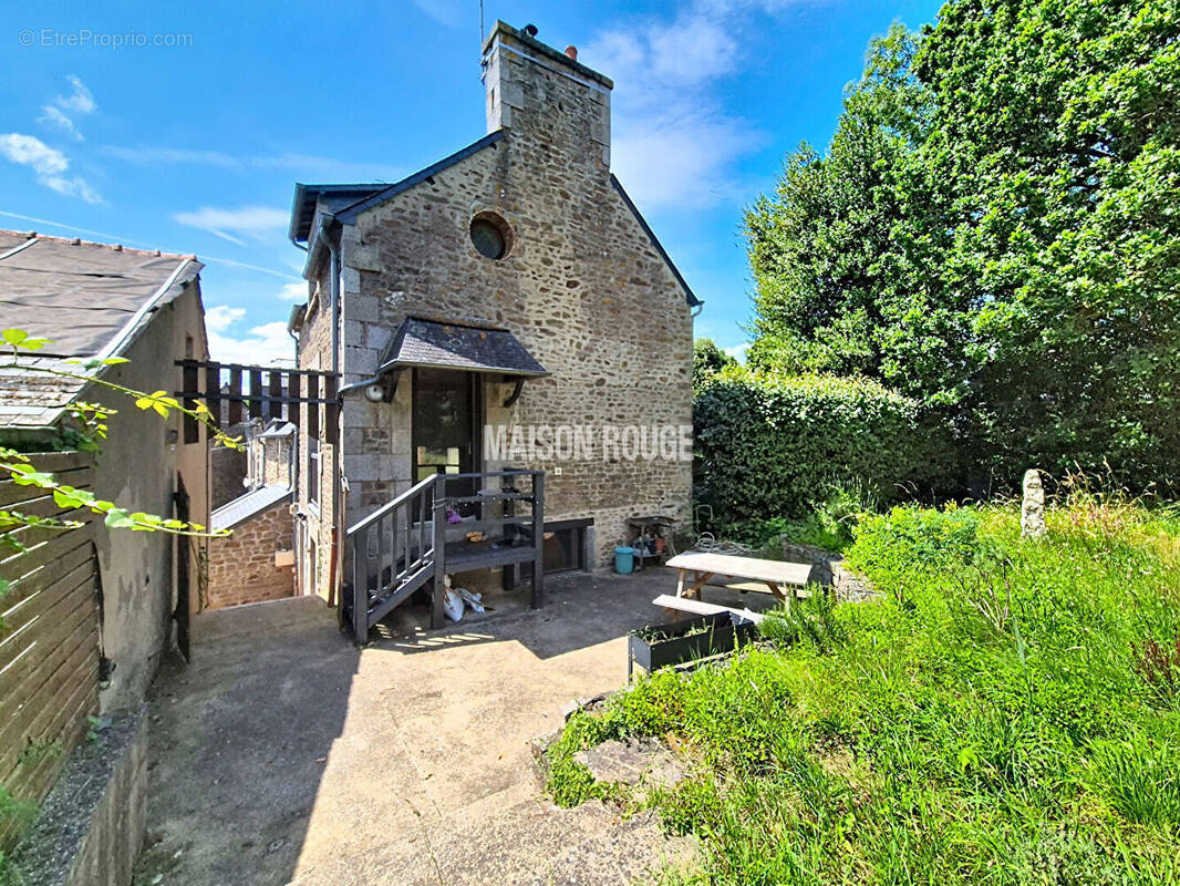 Maison à LANVALLAY