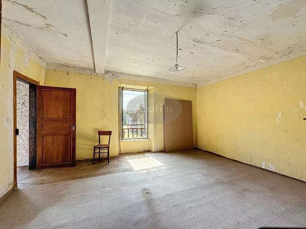 Maison à MONLEON-MAGNOAC