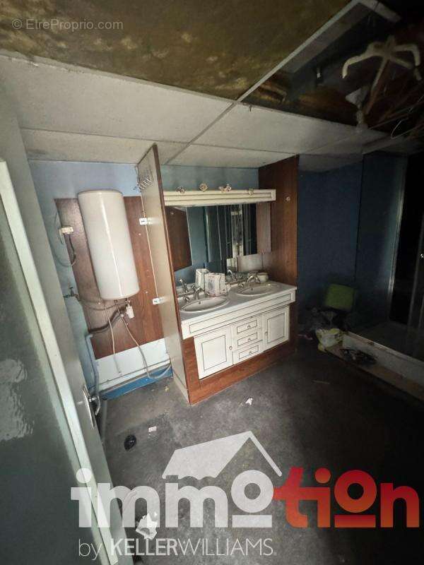 Commerce à FEUQUIERES-EN-VIMEU