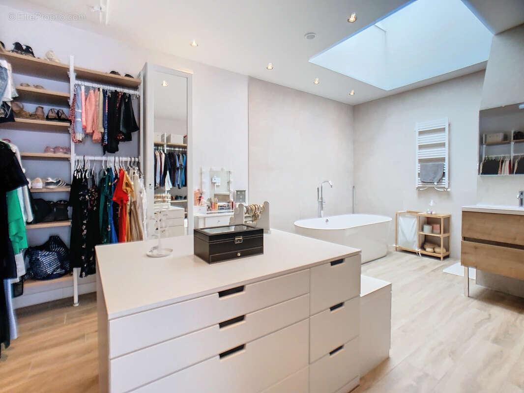 Maison à CHASSE-SUR-RHONE