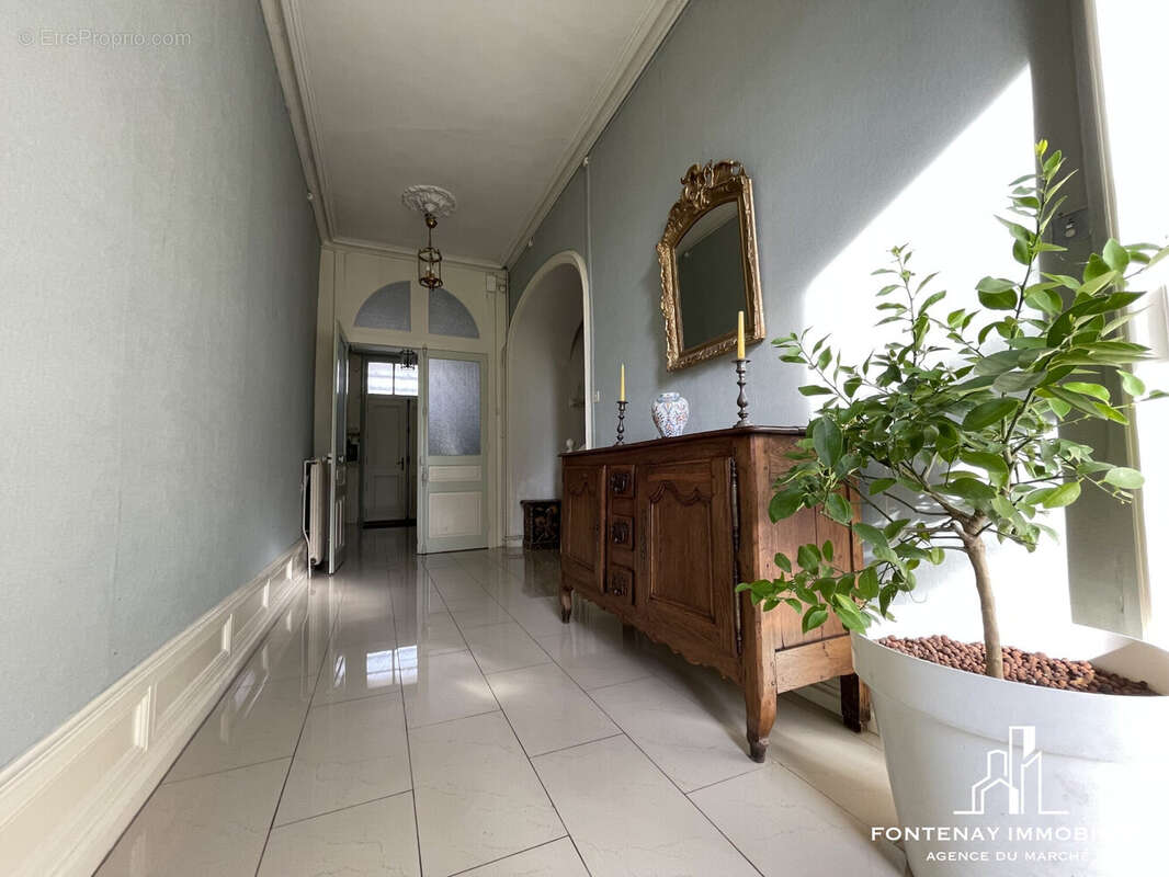 Maison à FONTENAY-LE-COMTE