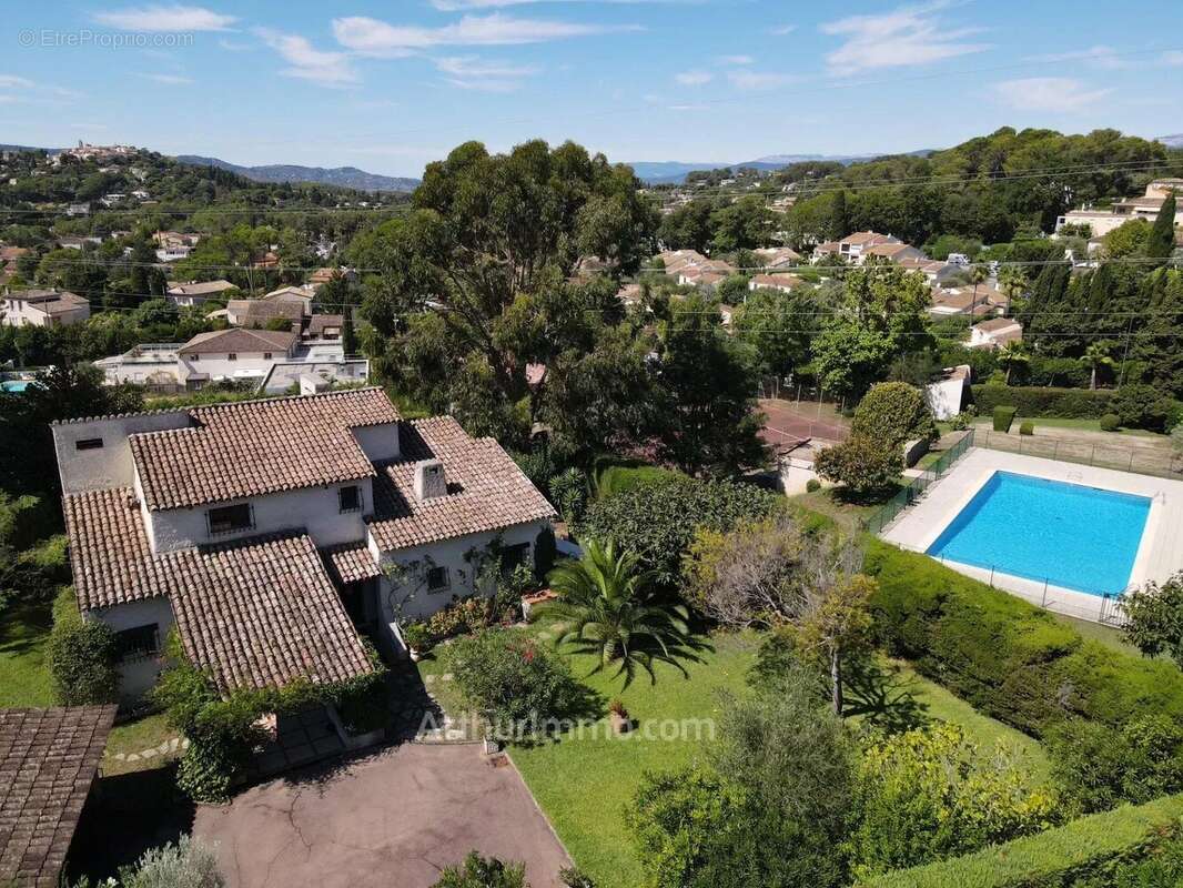 Maison à MOUGINS