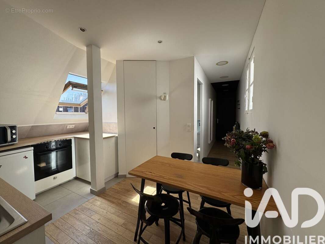 Photo 5 - Appartement à PARIS-8E