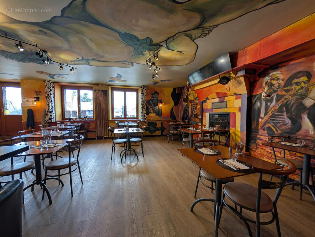 Commerce à PLELAN-LE-GRAND