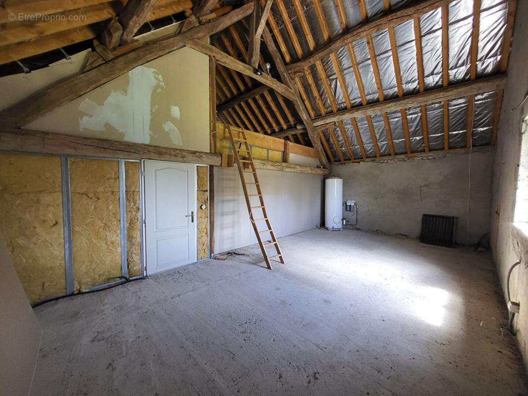 Maison en pierre 6 pièces, jardin et piscine ! - photo 16