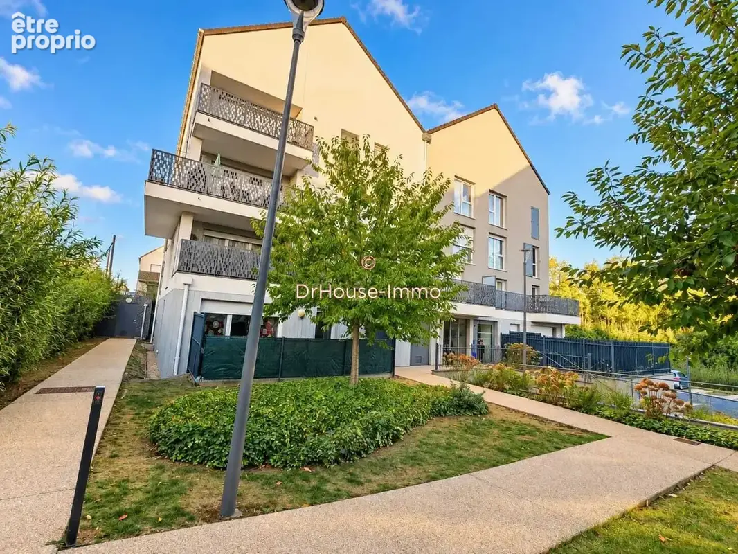 Appartement à LOUVRES