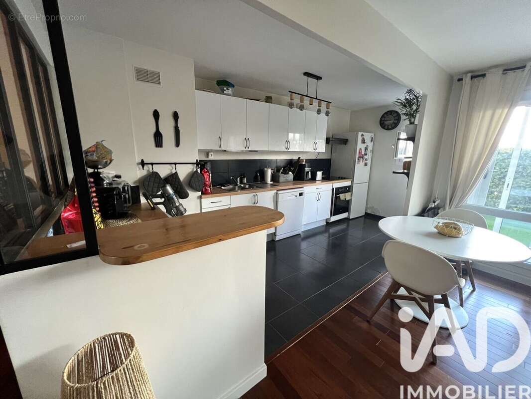 Appartement 62 m² à Evry  - photo 4