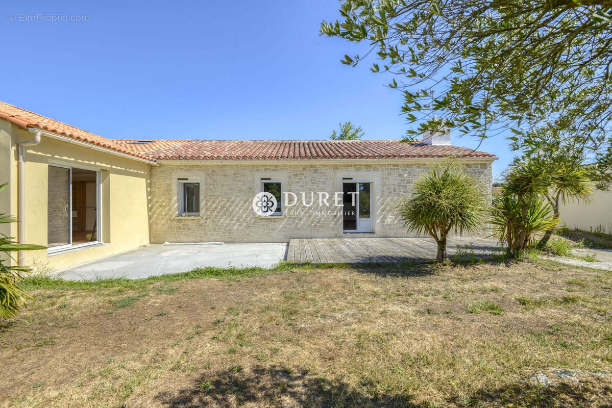 Maison à SAINT-LUMINE-DE-CLISSON