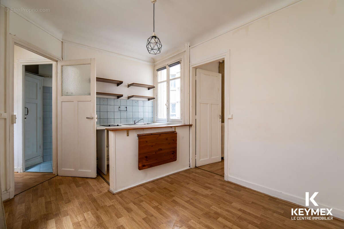 Appartement à PARIS-11E