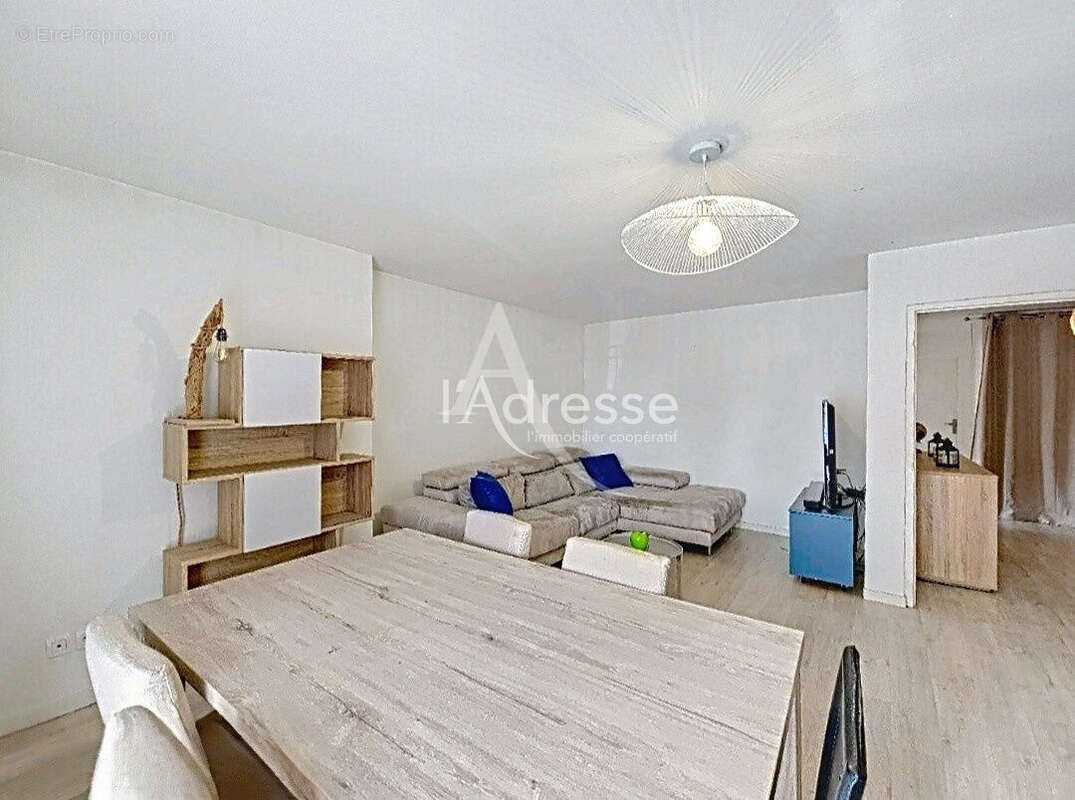 Appartement à OZOIR-LA-FERRIERE