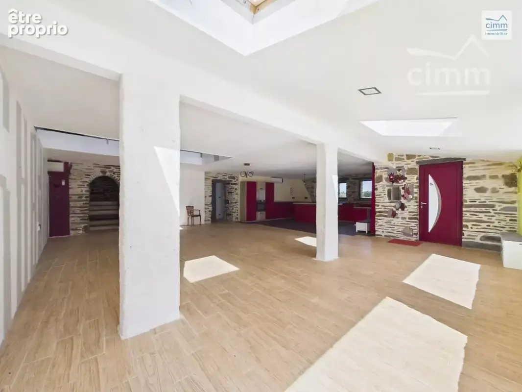 Maison de 314 m2 avec piscine et terrain de 1633 m2 - ST JUST - photo 4